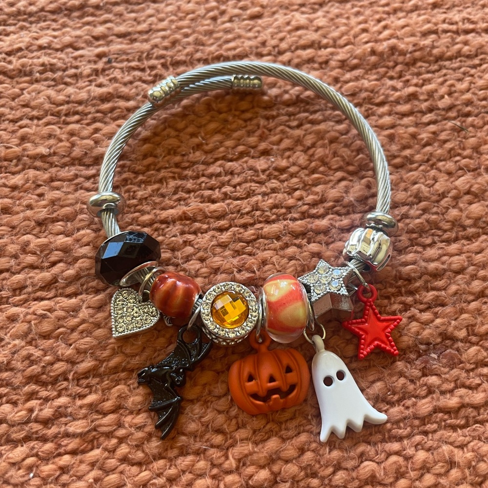 New Halloween Sterling Silver Charm Bracelet - Picture 2 of 4